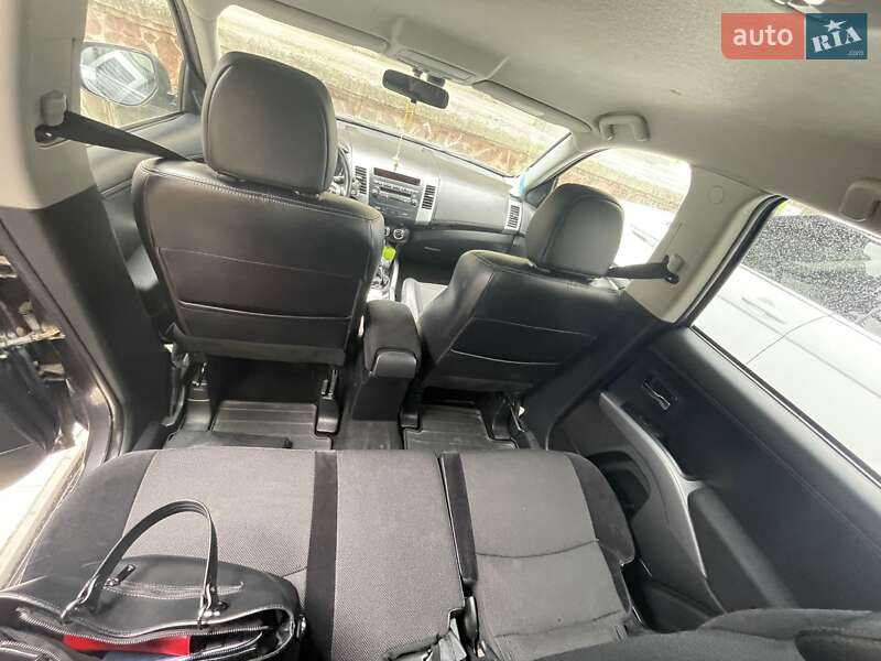 Позашляховик / Кросовер Mitsubishi Outlander 2011 в Надвірній