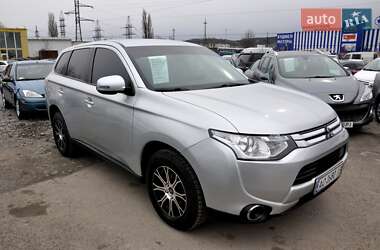 Внедорожник / Кроссовер Mitsubishi Outlander 2014 в Львове