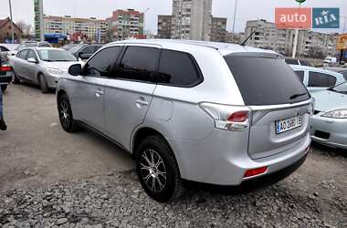 Внедорожник / Кроссовер Mitsubishi Outlander 2014 в Львове