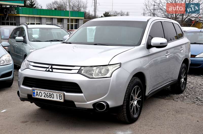 Mitsubishi Outlander 2014