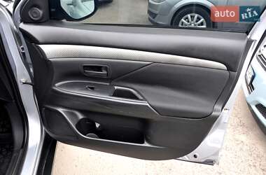 Внедорожник / Кроссовер Mitsubishi Outlander 2014 в Львове