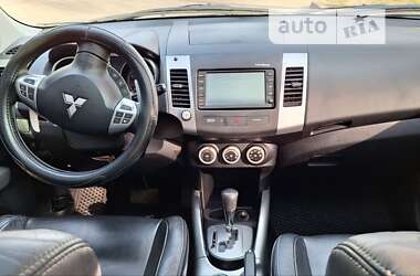 Позашляховик / Кросовер Mitsubishi Outlander 2008 в Києві