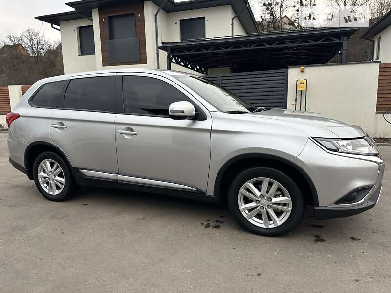 Mitsubishi Outlander с пробегом в ГК АГАТ