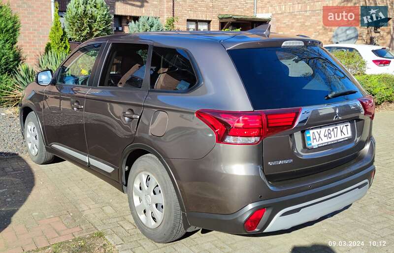 Внедорожник / Кроссовер Mitsubishi Outlander 2019 в Львове