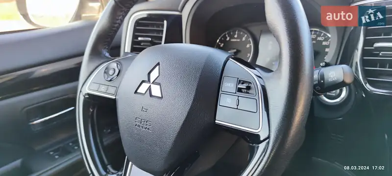 Mitsubishi Outlander 2019 VIN JMBXTGF2WLZ000284 фото оголошення 39 з 120