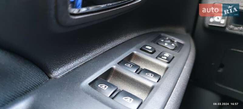 Внедорожник / Кроссовер Mitsubishi Outlander 2019 в Львове