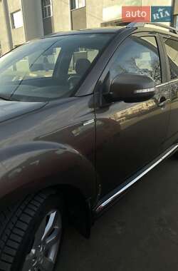 Внедорожник / Кроссовер Mitsubishi Outlander 2010 в Измаиле