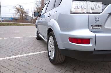 Внедорожник / Кроссовер Mitsubishi Outlander 2013 в Житомире
