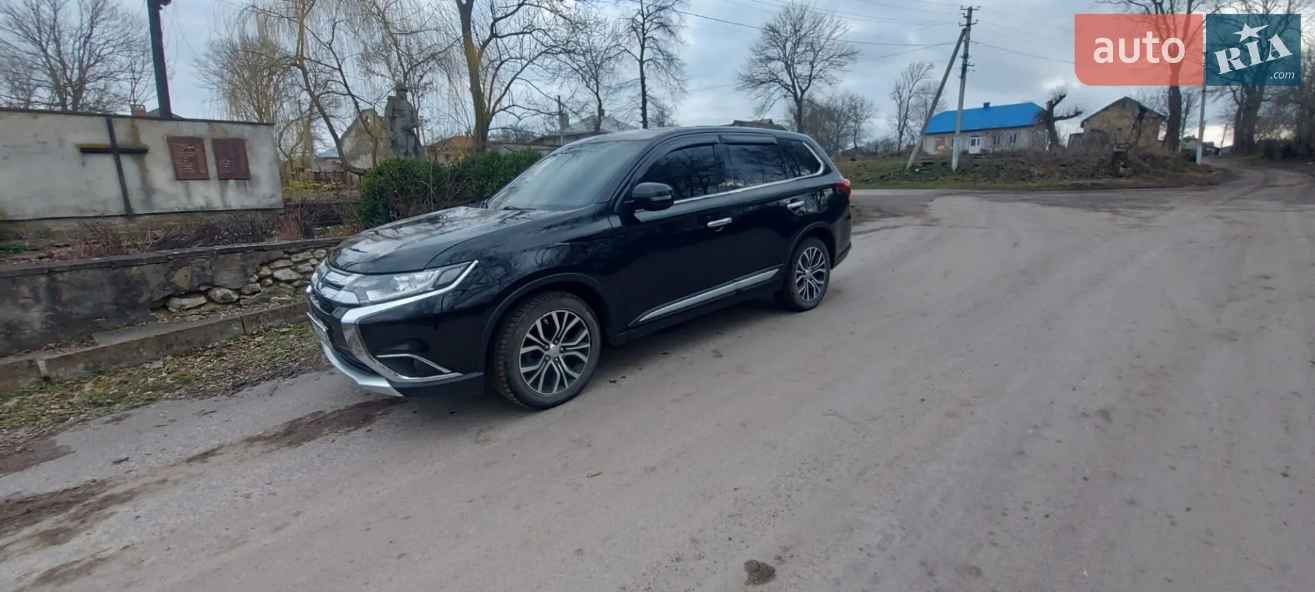 2015 Mitsubishi Outlander - фото 1