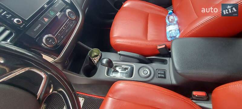 Позашляховик / Кросовер Mitsubishi Outlander 2015 в Підволочиську фото 3 Позашляховик / Кросовер Mitsubishi Outlander 2015 в Підволочиську
