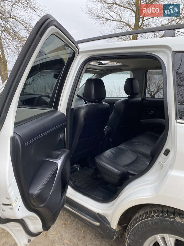 Позашляховик / Кросовер Mitsubishi Outlander 2011 в Каневі