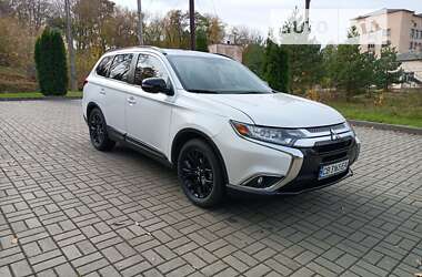 Позашляховик / Кросовер Mitsubishi Outlander 2018 в Чернігові