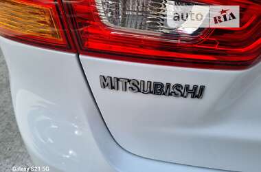 Позашляховик / Кросовер Mitsubishi Outlander 2014 в Рівному