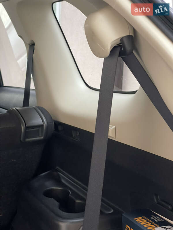 Внедорожник / Кроссовер Mitsubishi Outlander 2013 в Львове