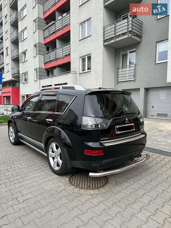 Позашляховик / Кросовер Mitsubishi Outlander 2008 в Стрию