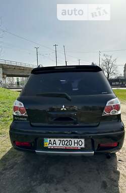 Позашляховик / Кросовер Mitsubishi Outlander 2008 в Києві