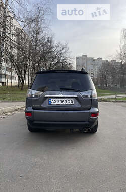 Внедорожник / Кроссовер Mitsubishi Outlander 2011 в Харькове