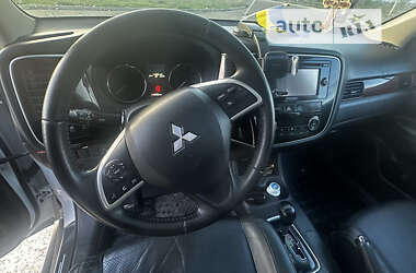 Позашляховик / Кросовер Mitsubishi Outlander 2013 в Миколаєві
