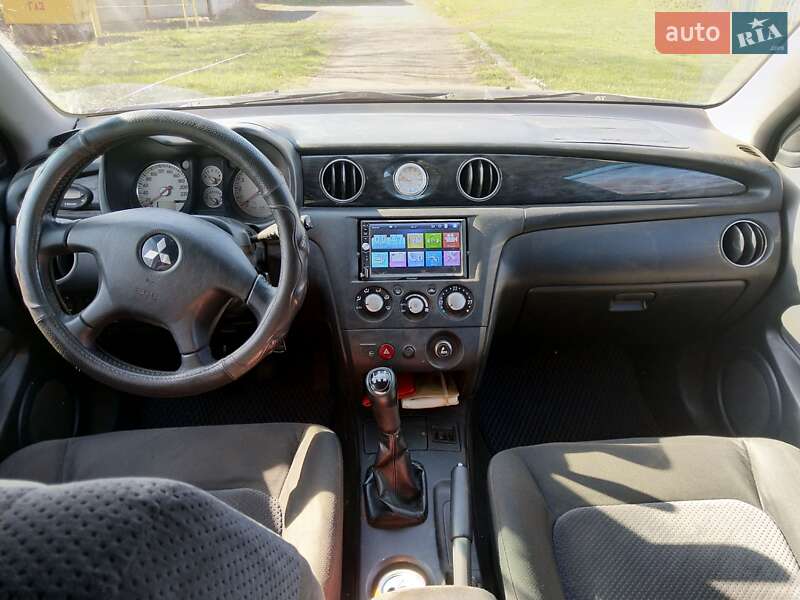 Позашляховик / Кросовер Mitsubishi Outlander 2003 в Сахновщині