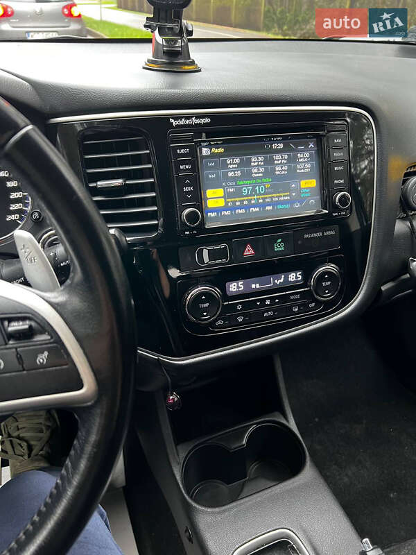 Внедорожник / Кроссовер Mitsubishi Outlander 2014 в Яремче