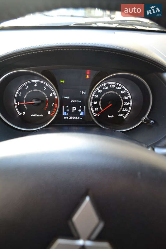 Внедорожник / Кроссовер Mitsubishi Outlander 2010 в Ивано-Франковске