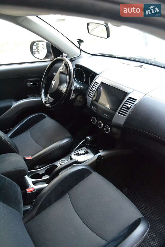 Внедорожник / Кроссовер Mitsubishi Outlander 2010 в Ивано-Франковске