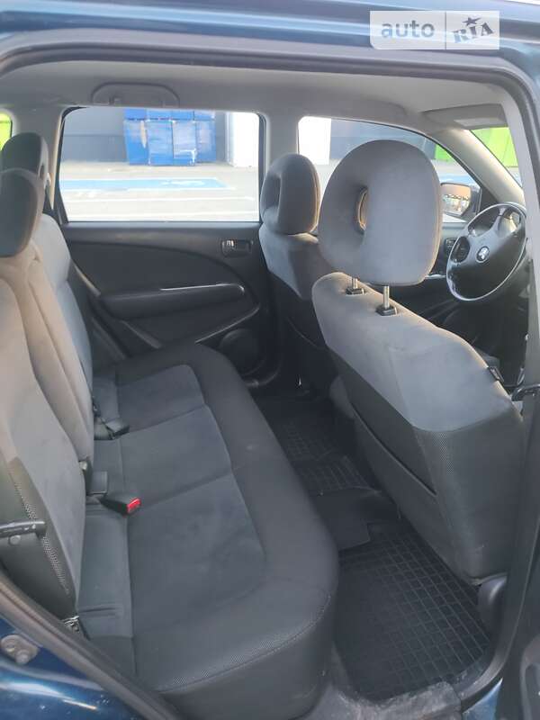 Внедорожник / Кроссовер Mitsubishi Outlander 2004 в Ивано-Франковске