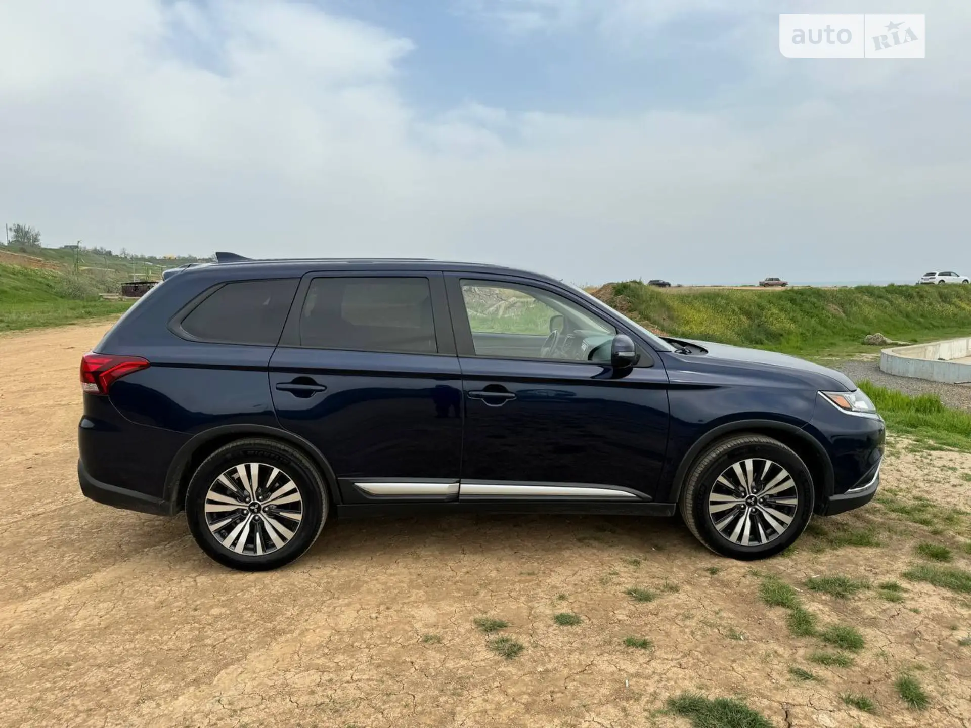 2019 Mitsubishi Outlander - мініатюра 6