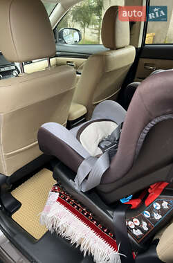 Внедорожник / Кроссовер Mitsubishi Outlander 2016 в Запорожье