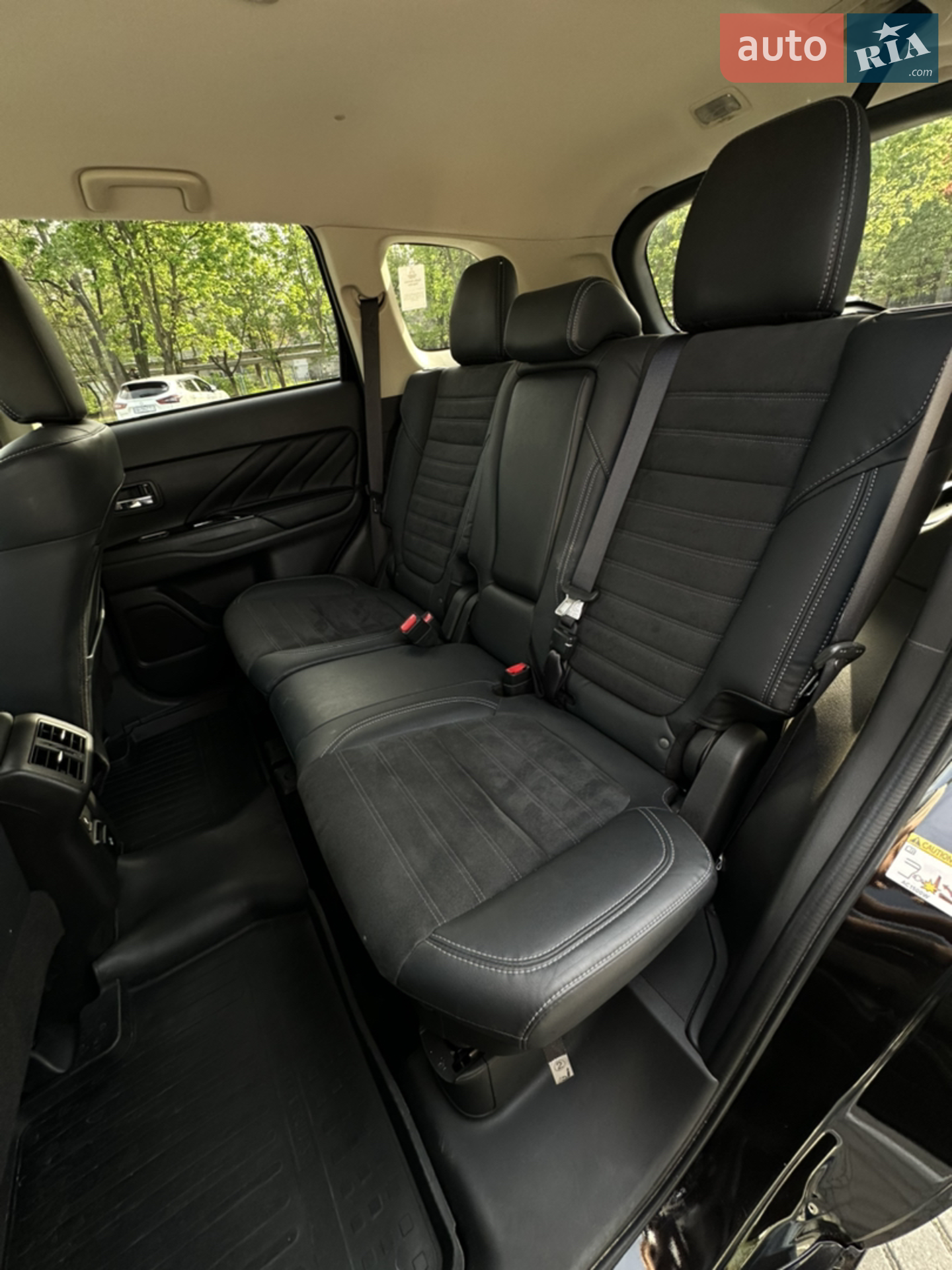 2021 Mitsubishi Outlander - мініатюра 25