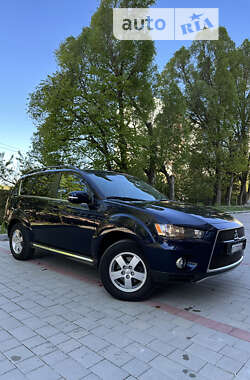 Внедорожник / Кроссовер Mitsubishi Outlander 2012 в Тернополе