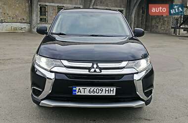 Внедорожник / Кроссовер Mitsubishi Outlander 2016 в Ивано-Франковске