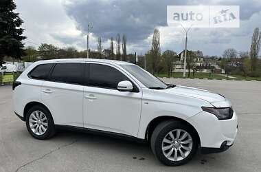 Внедорожник / Кроссовер Mitsubishi Outlander 2013 в Чернигове