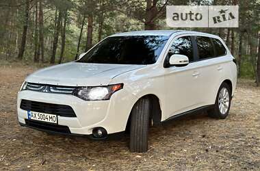 Внедорожник / Кроссовер Mitsubishi Outlander 2013 в Чернигове