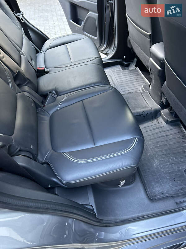 Внедорожник / Кроссовер Mitsubishi Outlander 2018 в Ивано-Франковске
