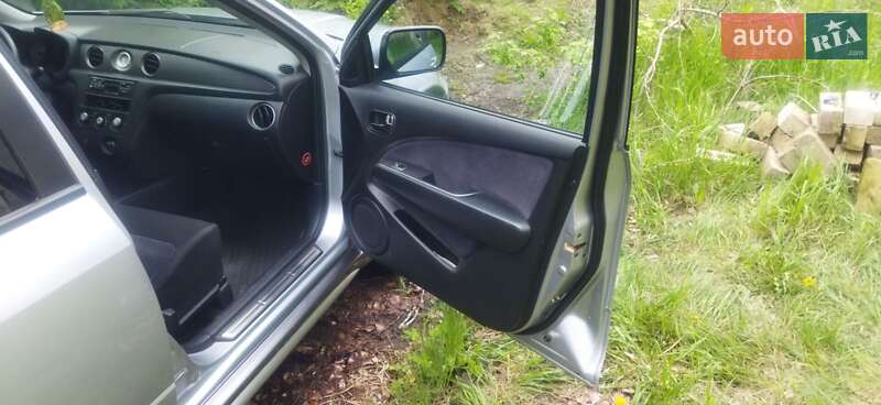 Внедорожник / Кроссовер Mitsubishi Outlander 2005 в Чернигове фото 11 Внедорожник / Кроссовер Mitsubishi Outlander 2005 в Чернигове