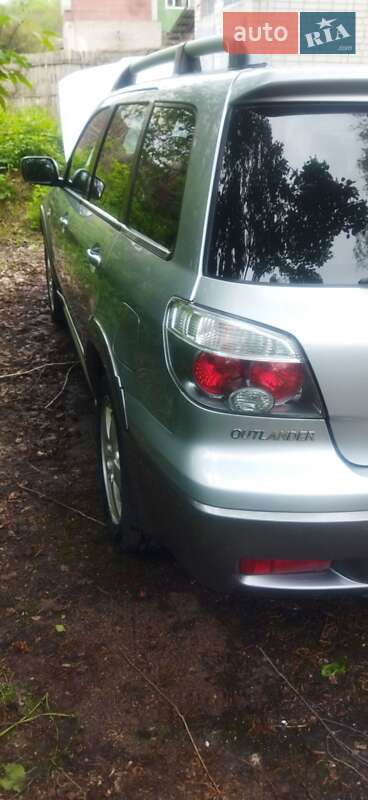 Внедорожник / Кроссовер Mitsubishi Outlander 2005 в Чернигове фото 17 Внедорожник / Кроссовер Mitsubishi Outlander 2005 в Чернигове