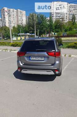 Внедорожник / Кроссовер Mitsubishi Outlander 2020 в Харькове