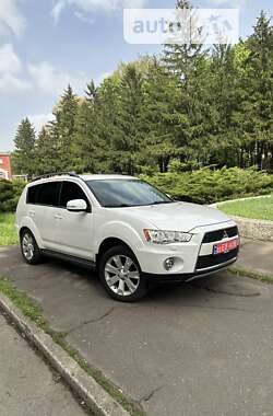 Внедорожник / Кроссовер Mitsubishi Outlander 2012 в Кривом Роге