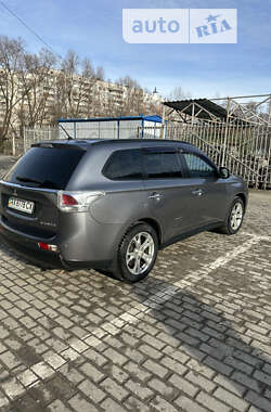 Позашляховик / Кросовер Mitsubishi Outlander 2012 в Харкові