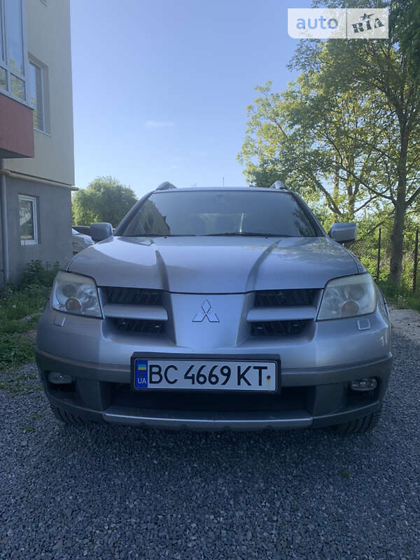 Позашляховик / Кросовер Mitsubishi Outlander 2006 в Львові