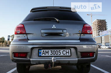 Внедорожник / Кроссовер Mitsubishi Outlander 2005 в Киеве