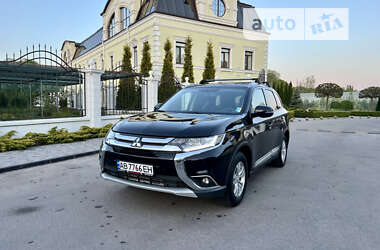 Позашляховик / Кросовер Mitsubishi Outlander 2018 в Вінниці