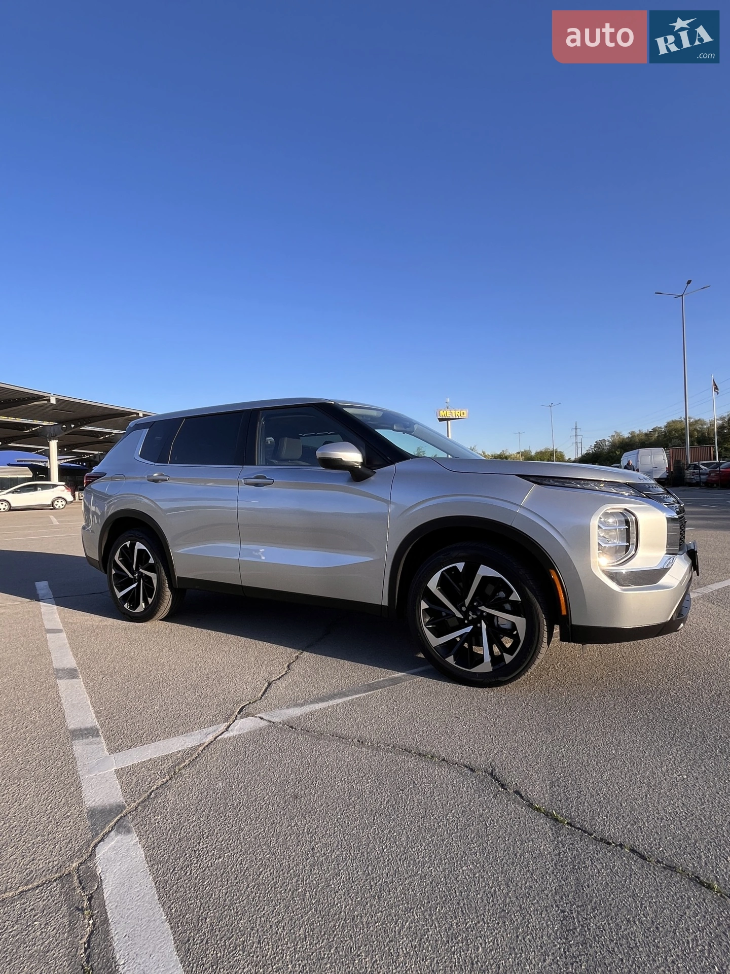 2021 Mitsubishi Outlander - мініатюра 12