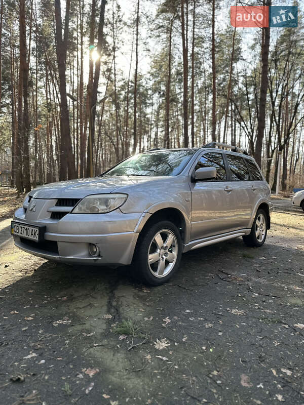 Внедорожник / Кроссовер Mitsubishi Outlander 2008 в Киеве