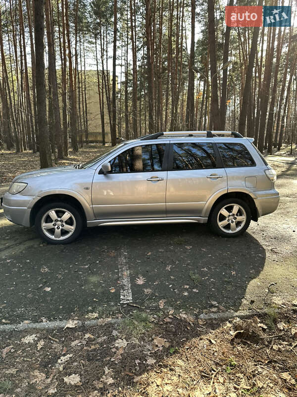 Внедорожник / Кроссовер Mitsubishi Outlander 2008 в Киеве