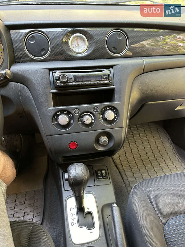 Внедорожник / Кроссовер Mitsubishi Outlander 2008 в Киеве