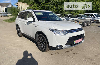 Позашляховик / Кросовер Mitsubishi Outlander 2015 в Дубні