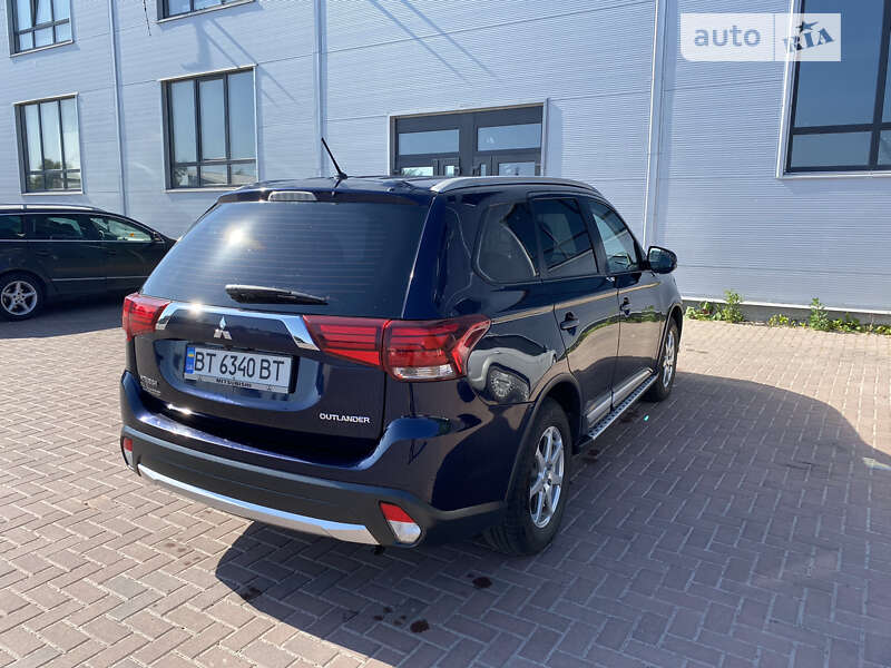 Внедорожник / Кроссовер Mitsubishi Outlander 2016 в Ровно фото 11 Внедорожник / Кроссовер Mitsubishi Outlander 2016 в Ровно
