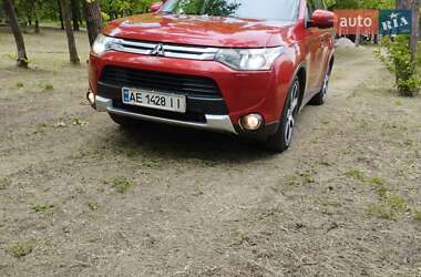 Внедорожник / Кроссовер Mitsubishi Outlander 2014 в Кривом Роге